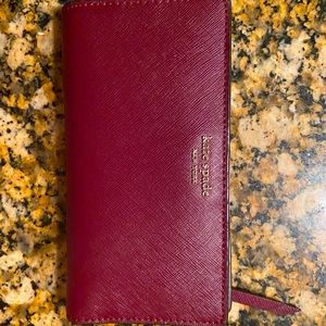 Kate Spade burgundy bi-fold wallet - LIKE NEW